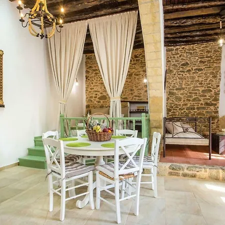 Holiday home Traditional Stonehouse In Village Kalithies